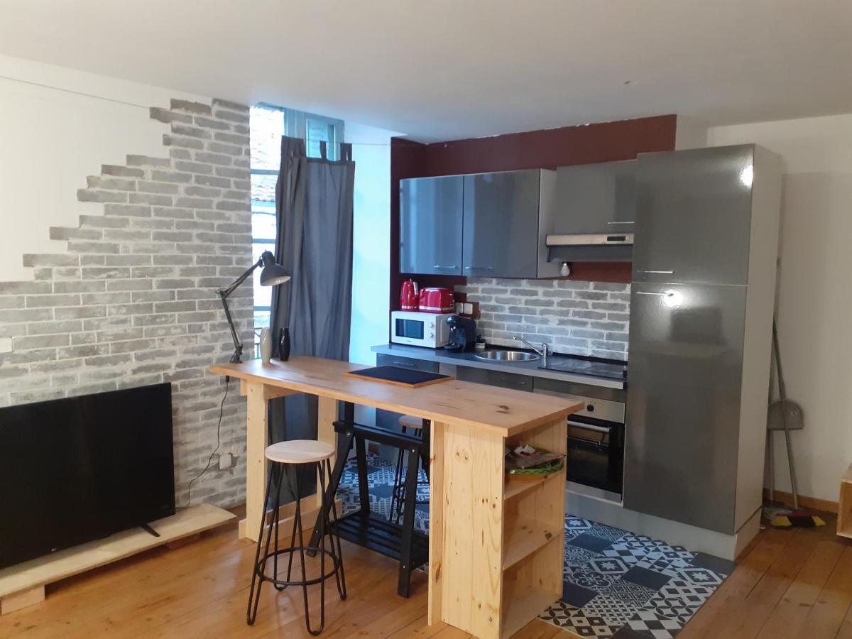 Au Coeur D'Une Ville Thermale 约泽克 外观 照片
